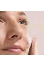 Avene Cleanance Yüz ve Vücut Temizleme Jeli 400 ml
